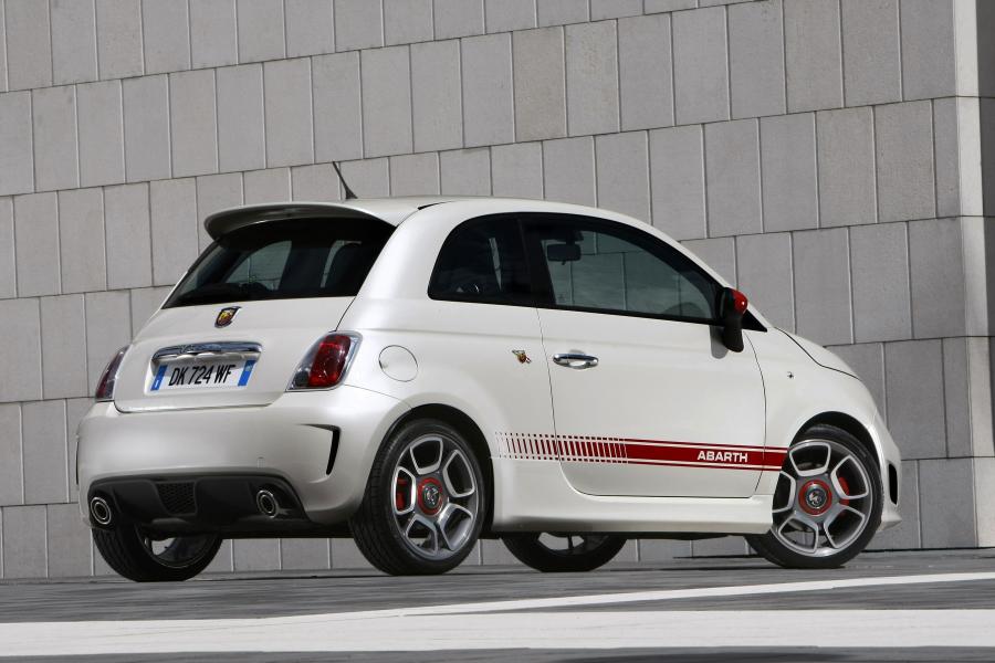  Fiat 500 Abarth 2008 года  (фото 16 из 73)